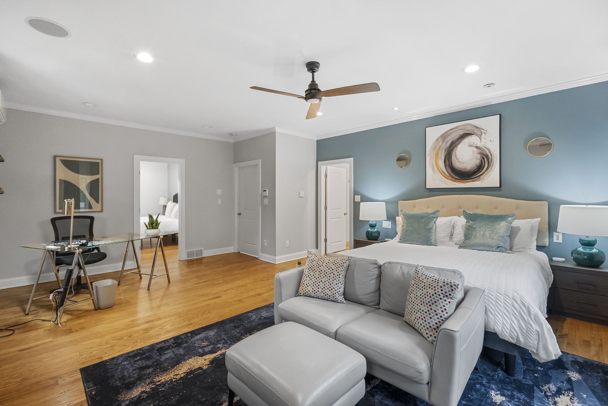 Primary king suite with sitting area
